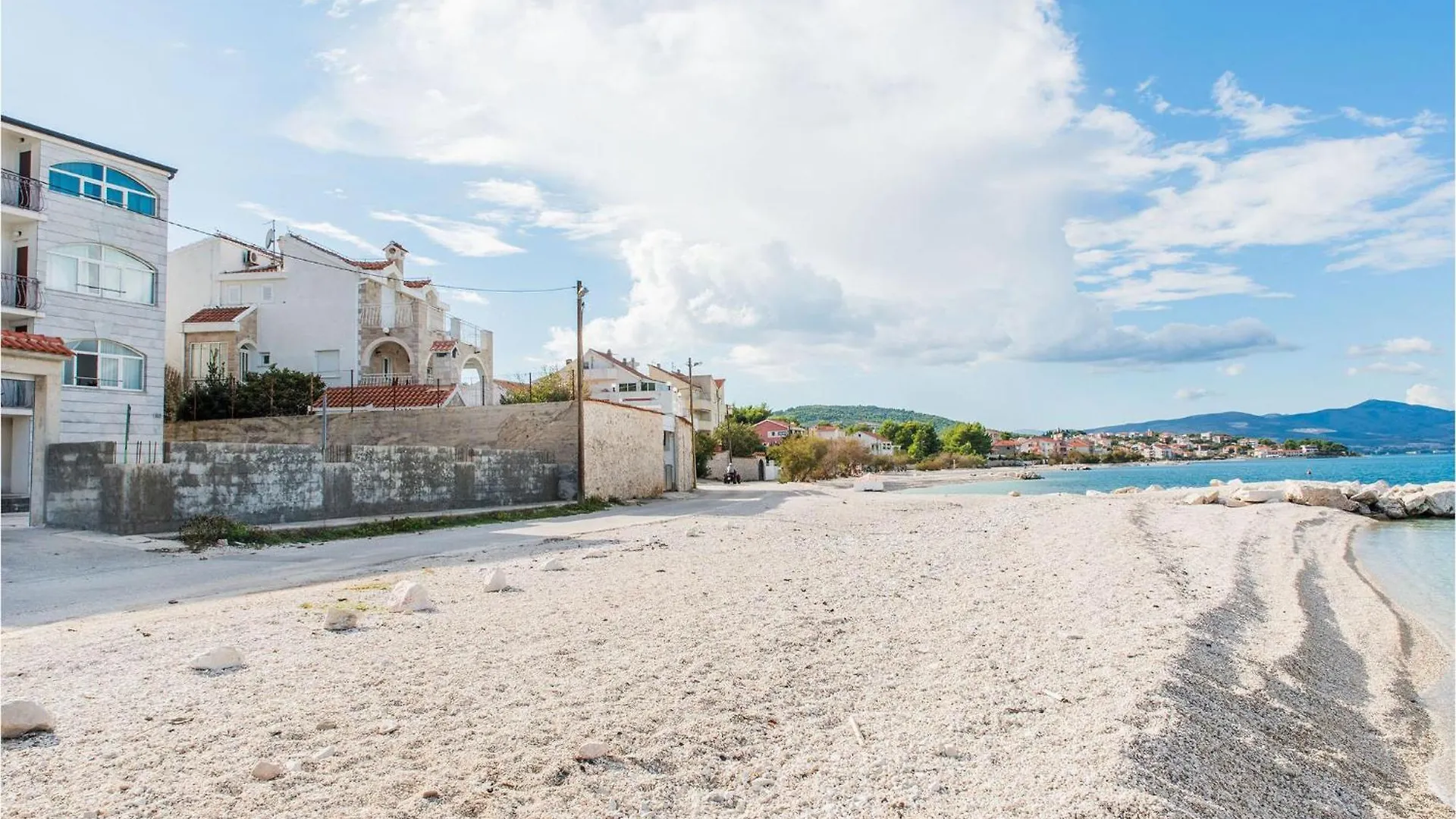 Awesome Apartment In Slatine With Wifi